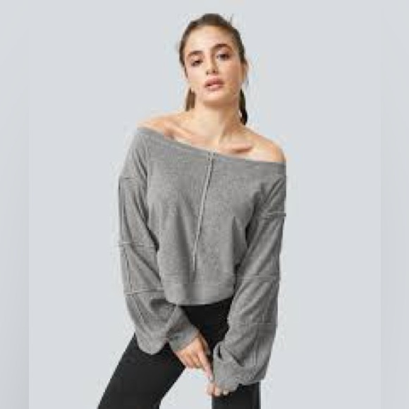 HALARA Tops - HALARA Boat Neck Bishop Sleeve Raw Hem XL